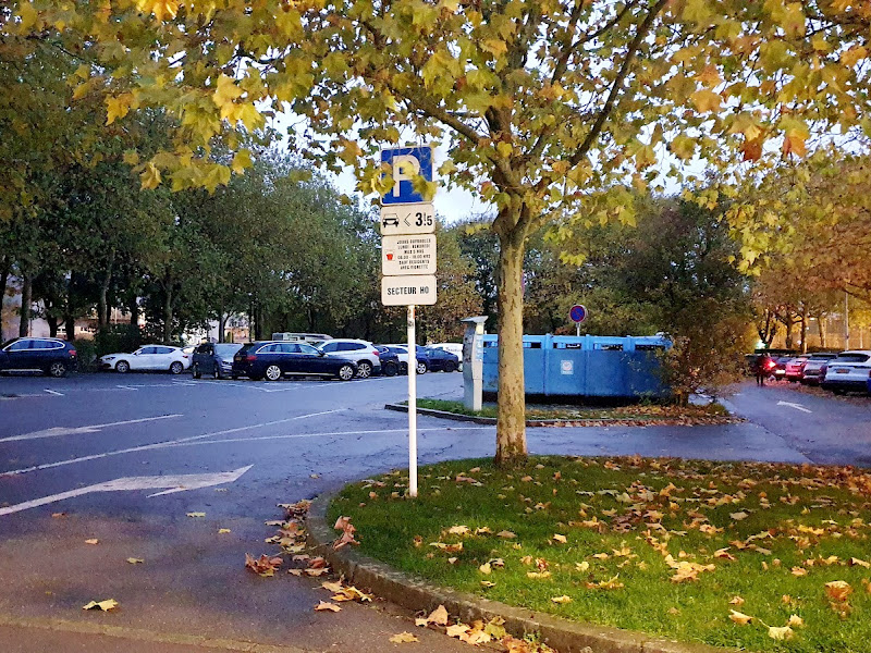 Merl Park Parking